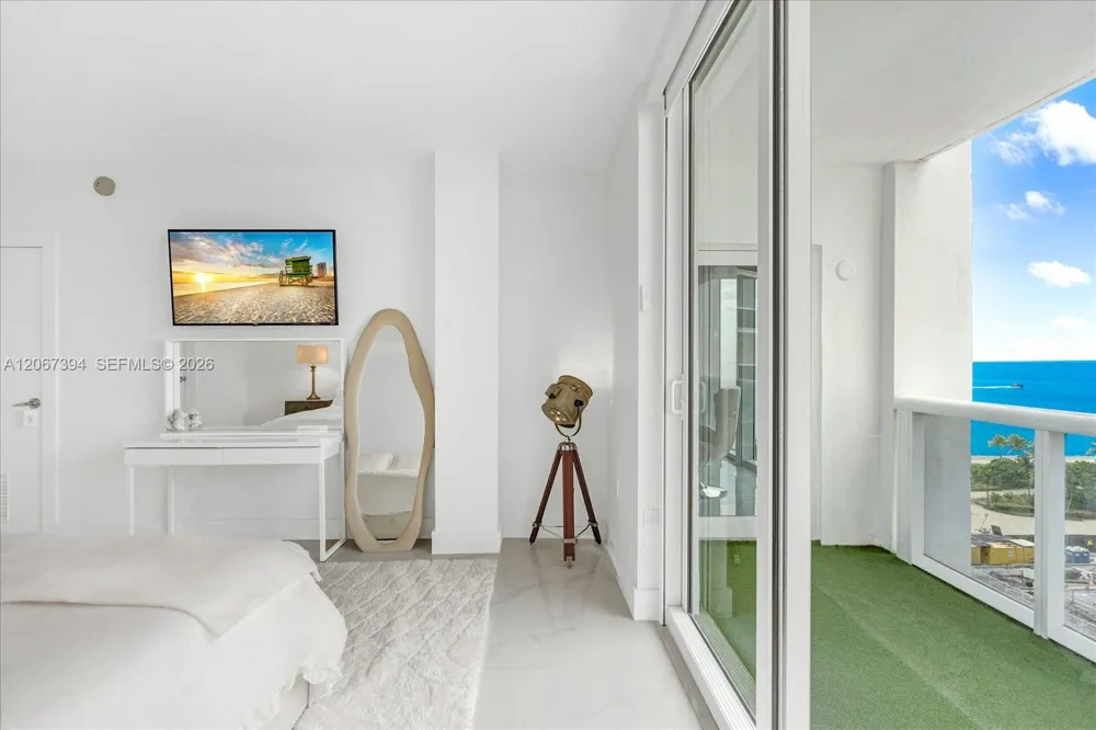 10275 Collins Ave #916 Bal Harbour, FL 33154