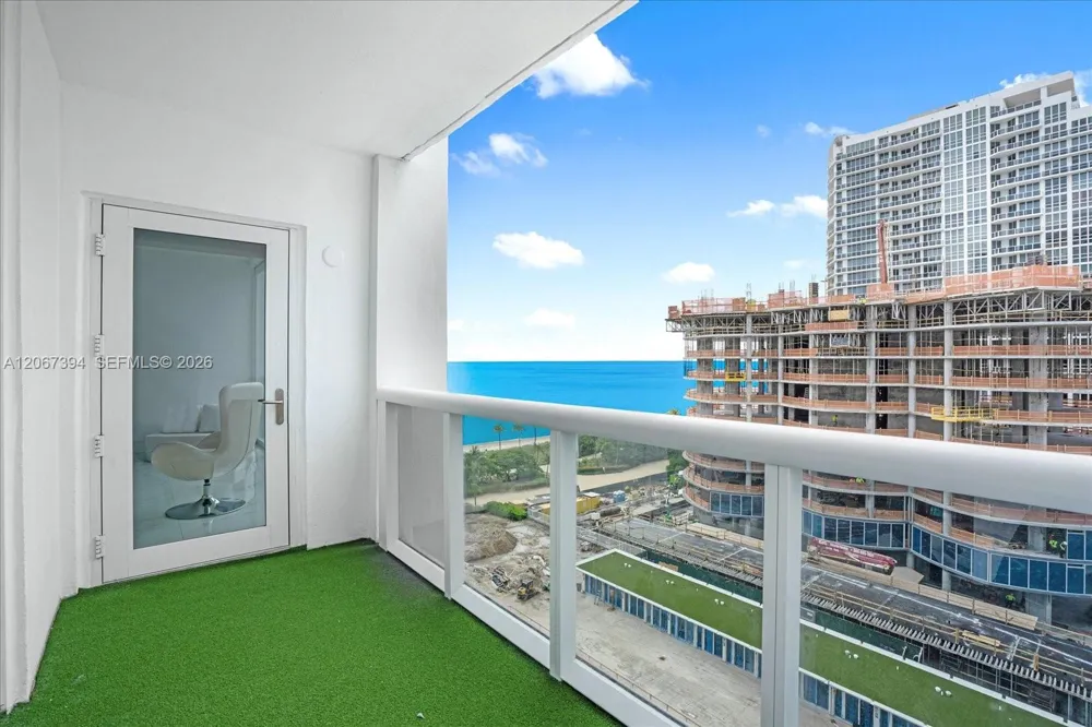 10275 Collins Ave #916 Bal Harbour, FL 33154