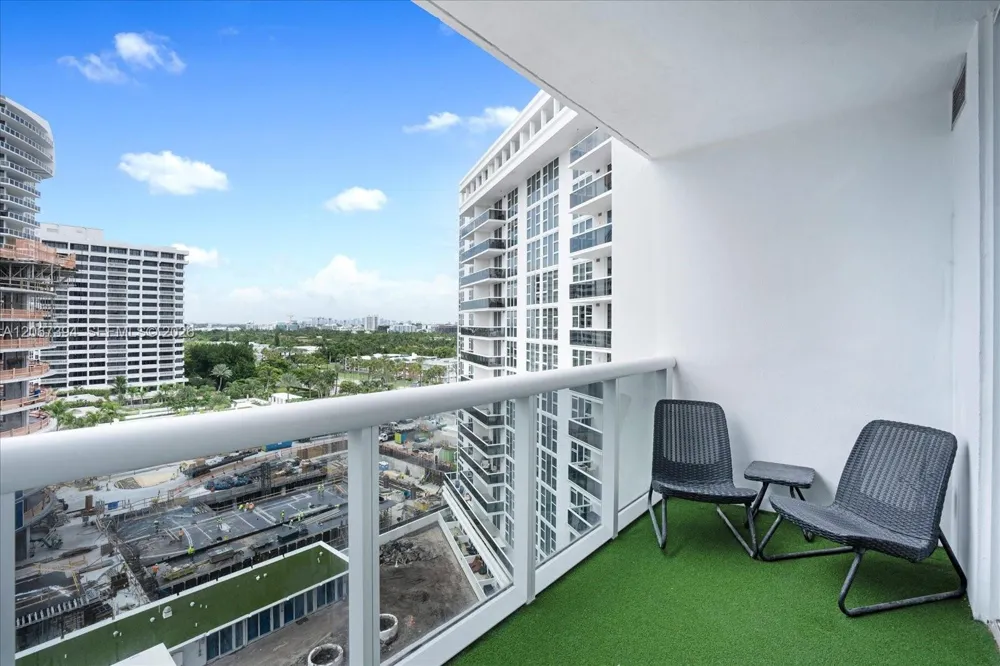 10275 Collins Ave #916 Bal Harbour, FL 33154