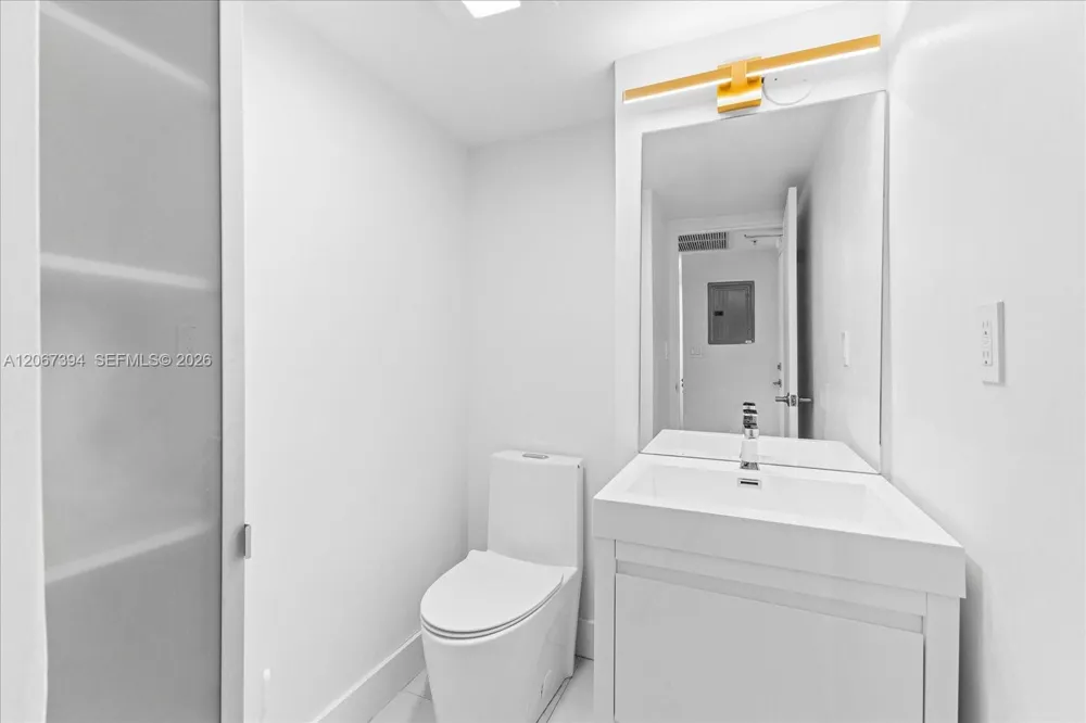 10275 Collins Ave #916 Bal Harbour, FL 33154