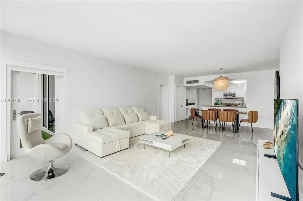 10275 Collins Ave #916 Bal Harbour, FL 33154