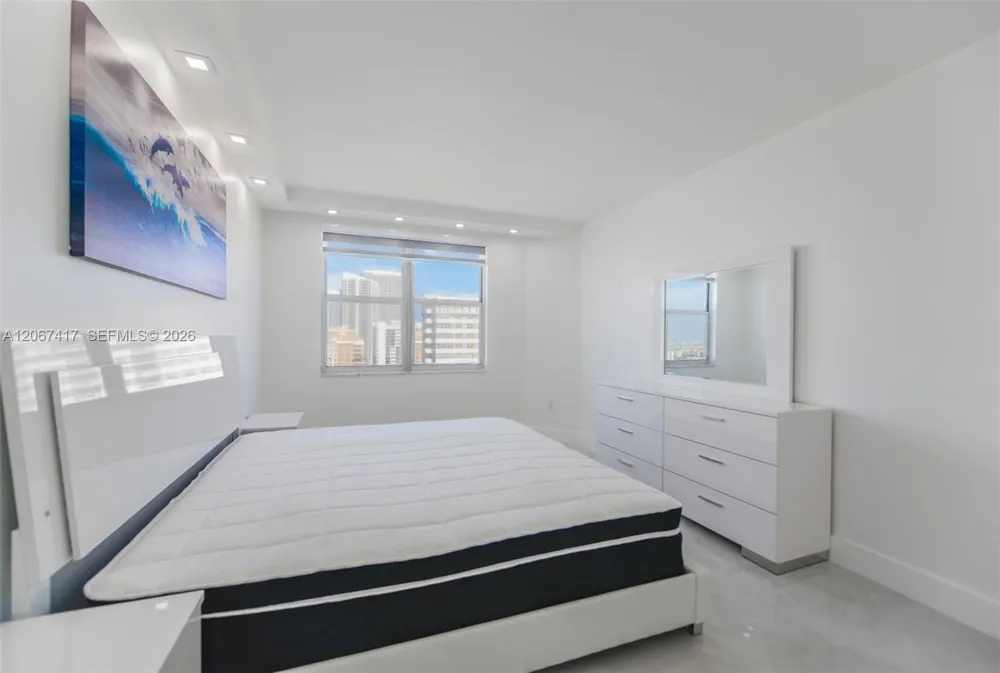 1980 S Ocean Dr #20K Hallandale Beach, FL 33009
