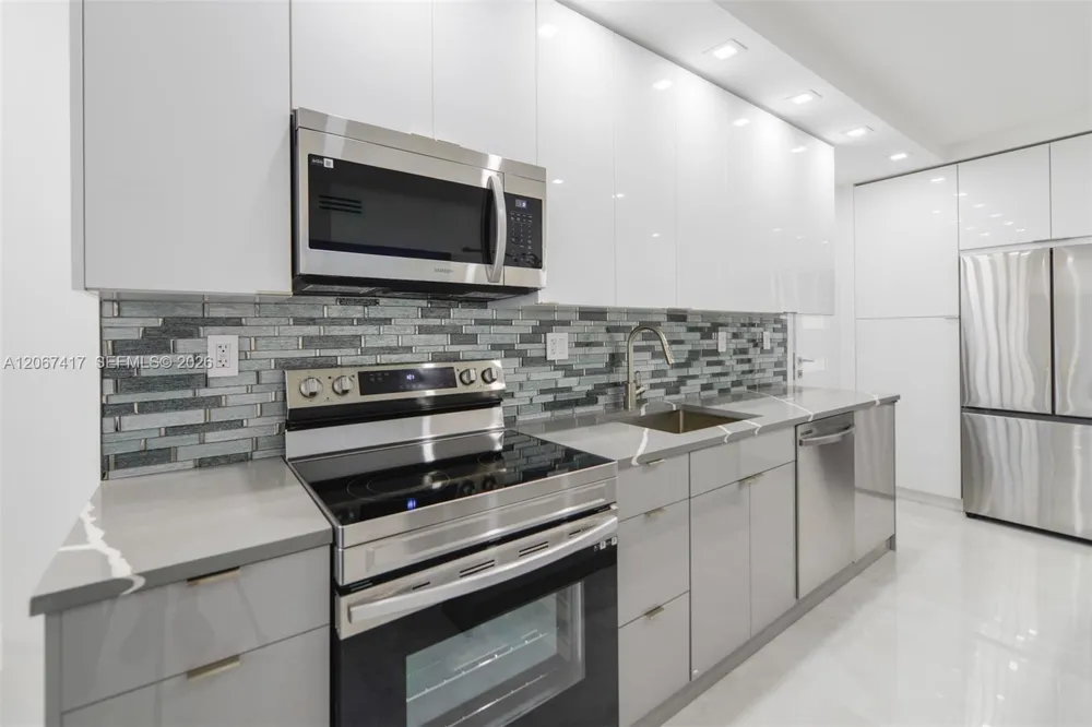 1980 S Ocean Dr #20K Hallandale Beach, FL 33009
