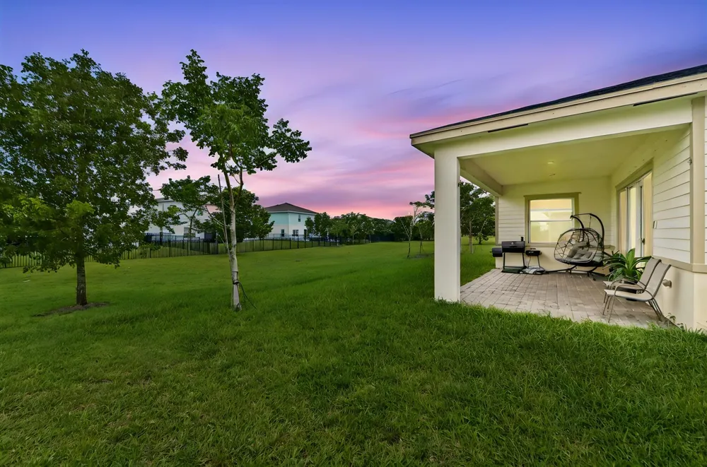 1115 Haywagon Trail Loxahatchee, FL 33470