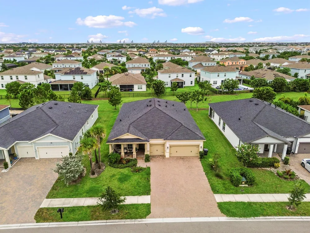 1115 Haywagon Trail Loxahatchee, FL 33470