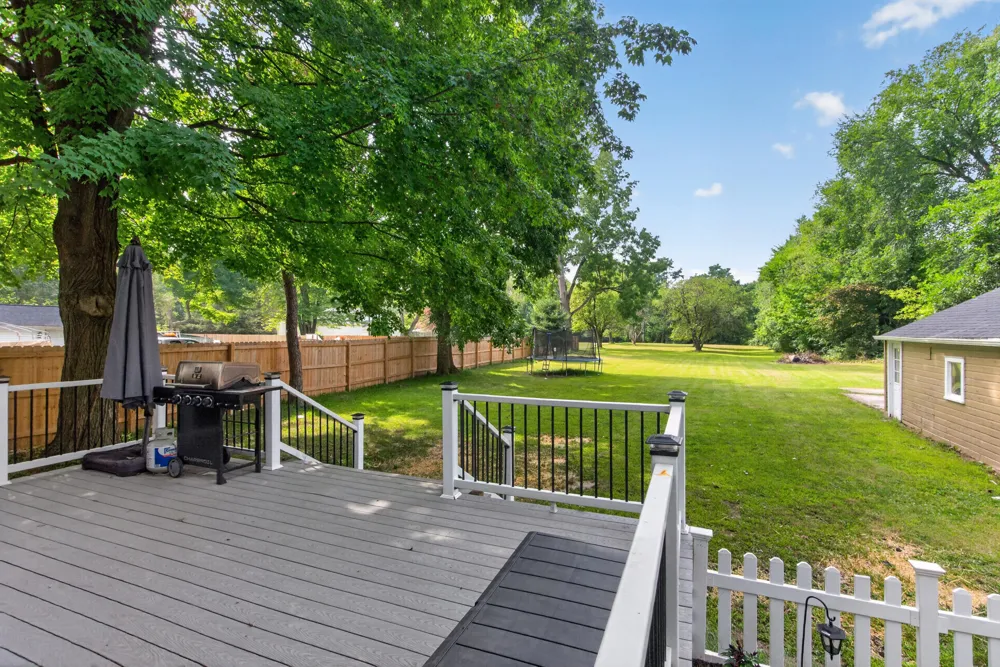 1113 Napoleon Road Leoni Township, MI 49201