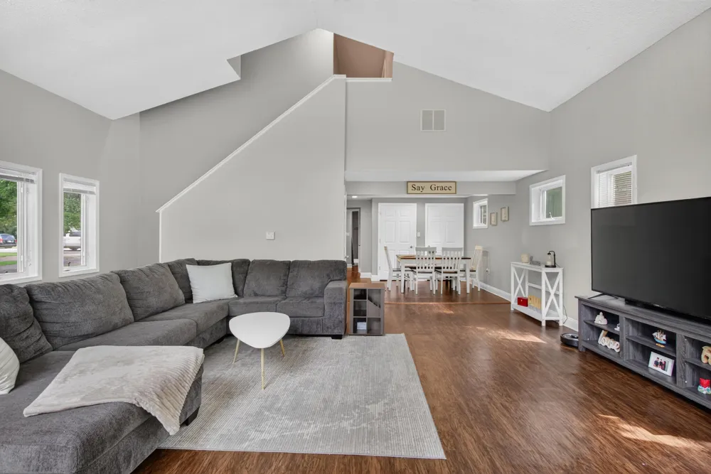 1113 Napoleon Road Leoni Township, MI 49201