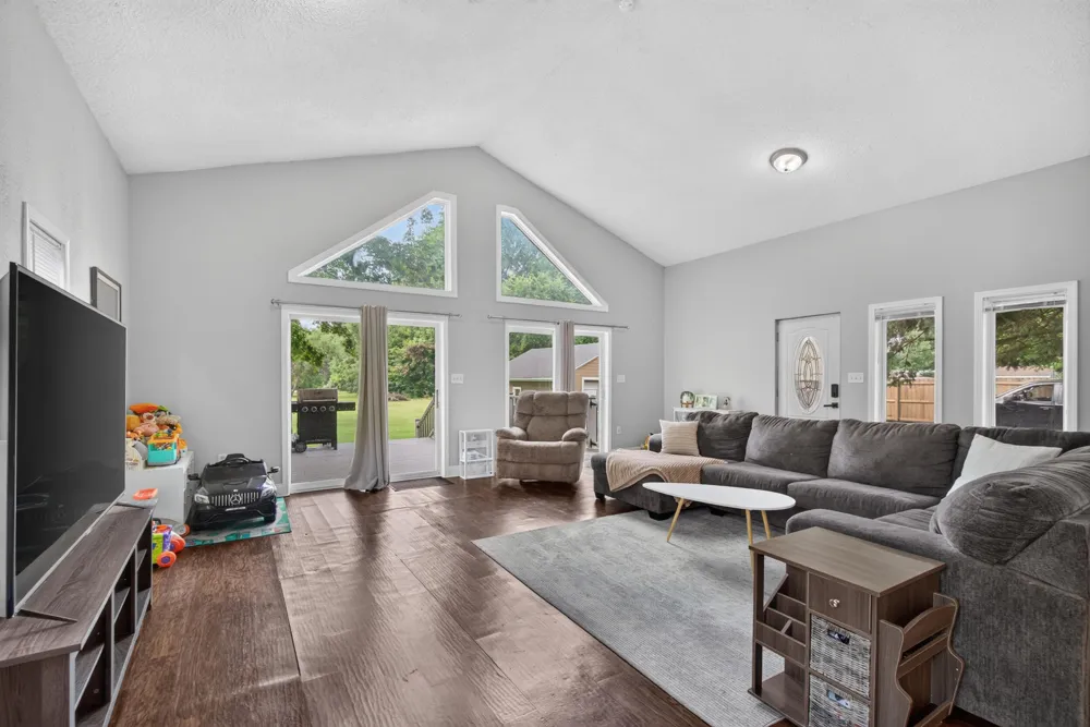 1113 Napoleon Road Leoni Township, MI 49201