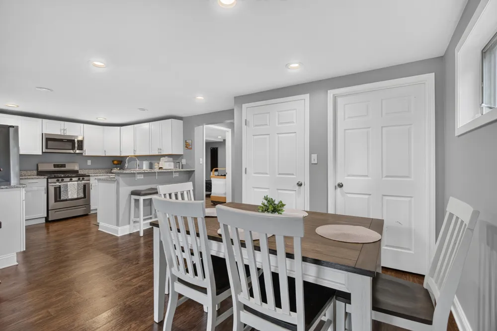 1113 Napoleon Road Leoni Township, MI 49201