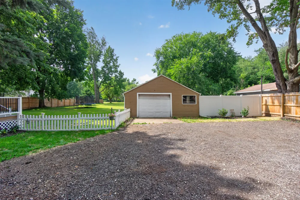 1113 Napoleon Road Leoni Township, MI 49201