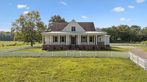 1143 Hilton Ln
