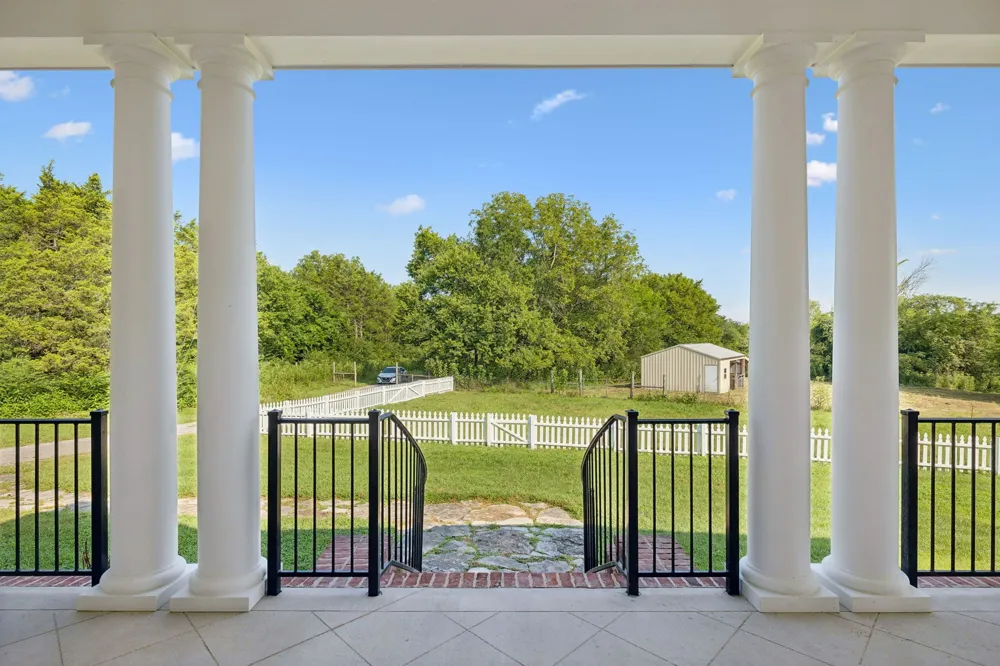 1143 Hilton Ln Castalian Springs, TN 37031