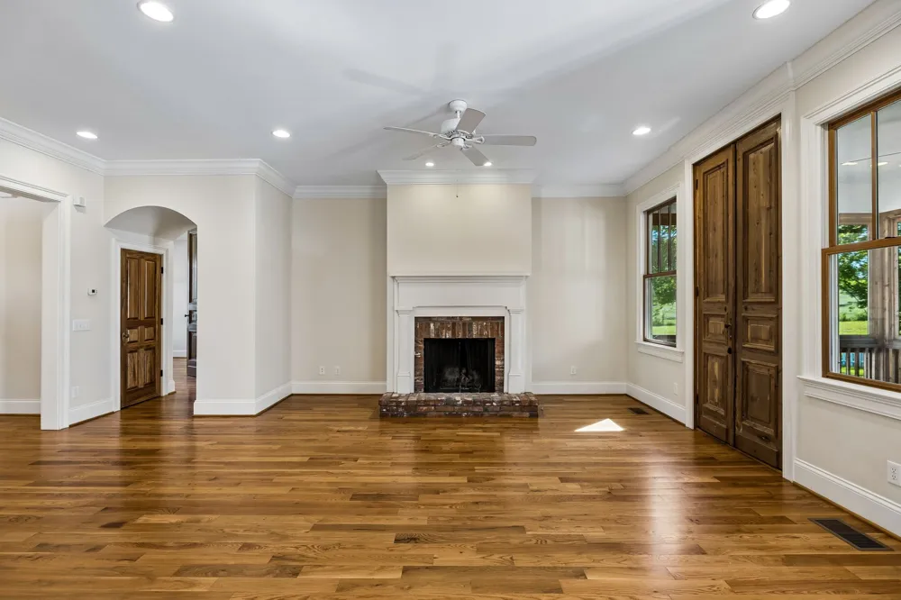 1143 Hilton Ln Castalian Springs, TN 37031