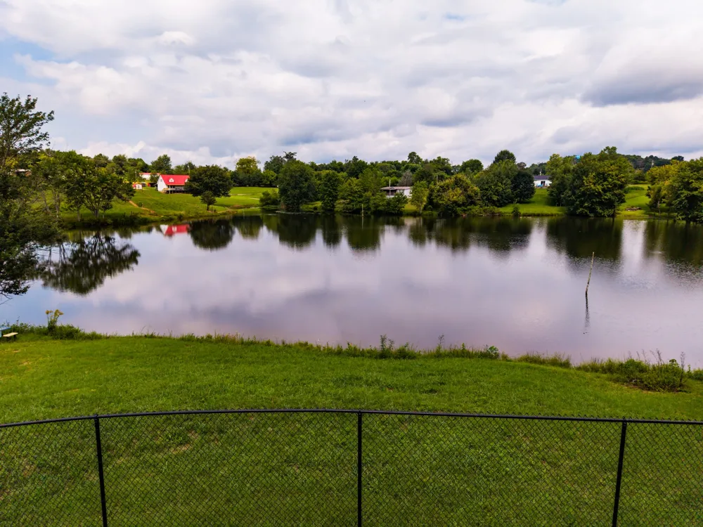 142 Poston Andrews Ln Cookeville, TN 38506