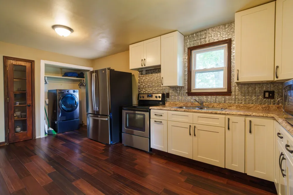 142 Poston Andrews Ln Cookeville, TN 38506