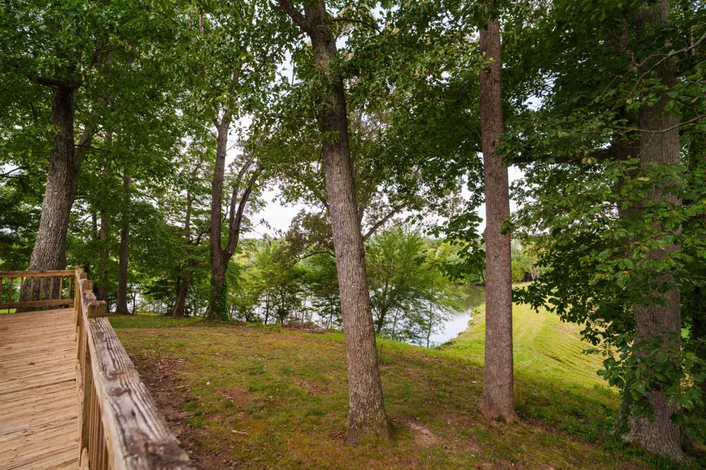 142 Poston Andrews Ln Cookeville, TN 38506