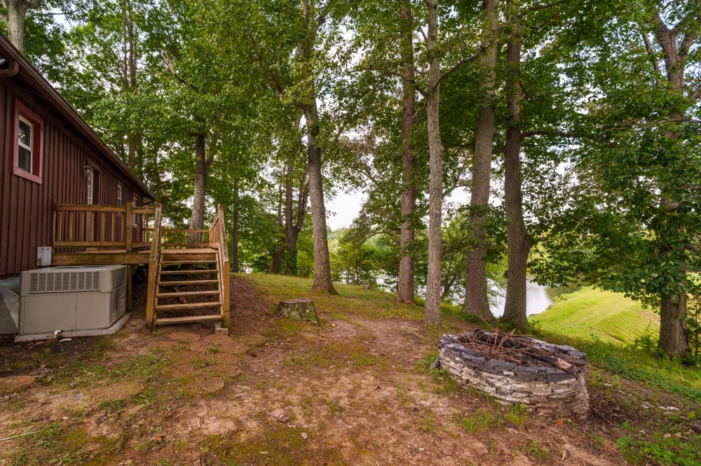 142 Poston Andrews Ln Cookeville, TN 38506