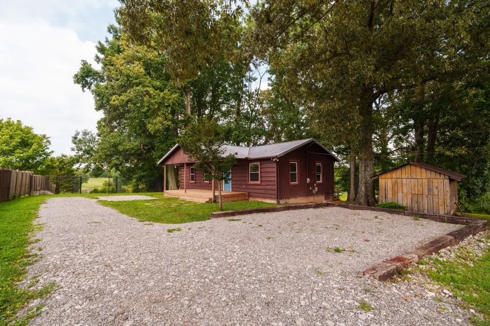 142 Poston Andrews Ln Cookeville, TN 38506