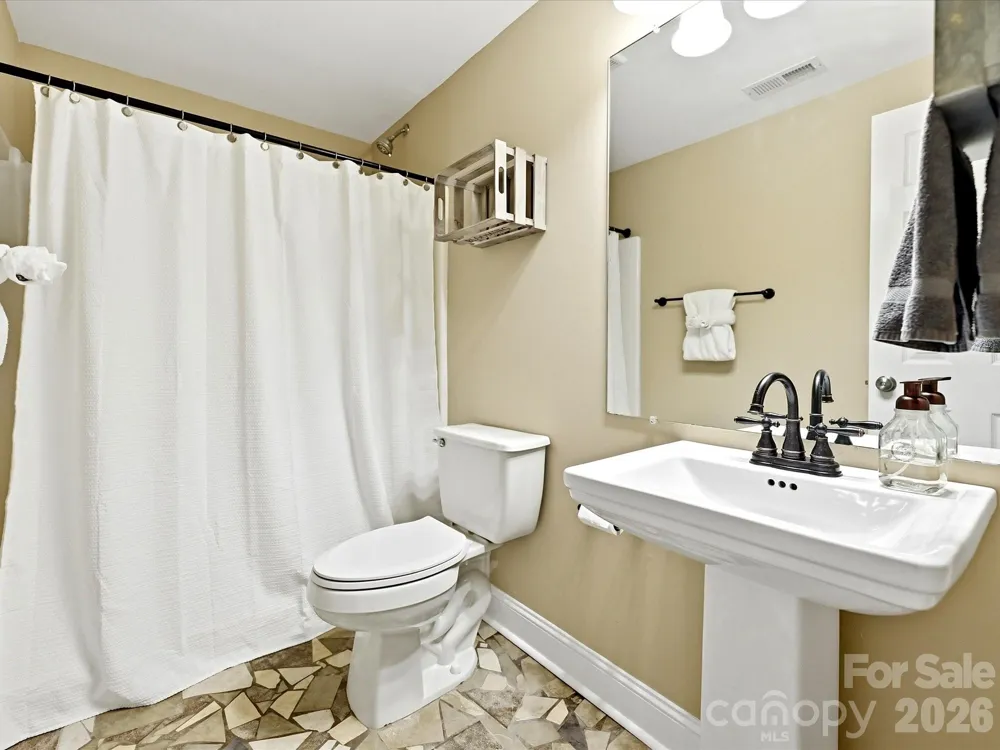 1401 Wall Street Waxhaw, NC 28173