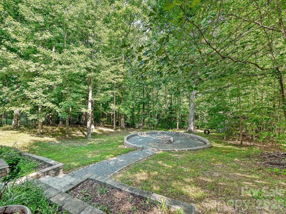 1401 Wall Street Waxhaw, NC 28173