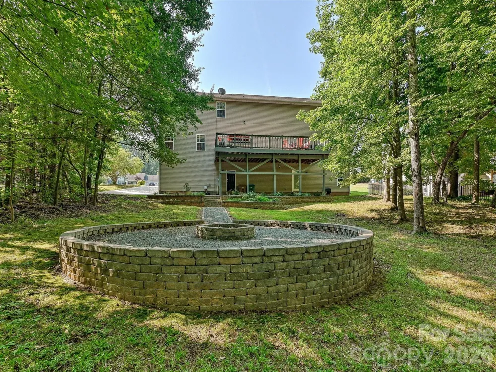 1401 Wall Street Waxhaw, NC 28173