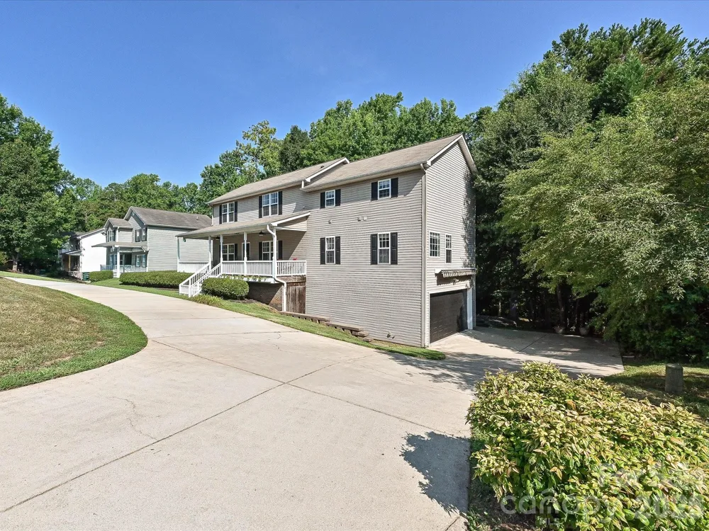 1401 Wall Street Waxhaw, NC 28173