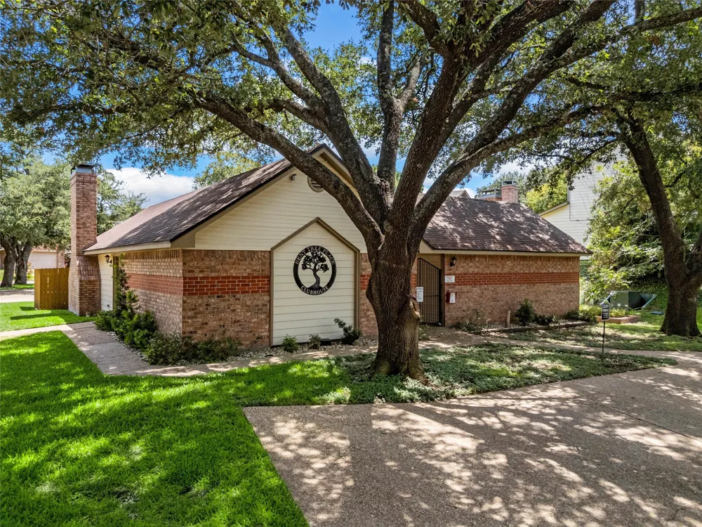 316 Tree Grove Woodway, TX 76712