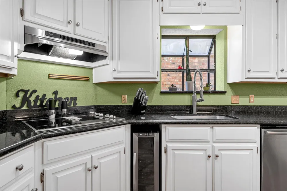 316 Tree Grove Woodway, TX 76712