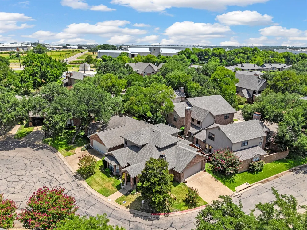 316 Tree Grove Woodway, TX 76712