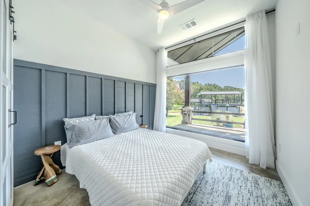 136 Deer Park Loop Mabank, TX 75156