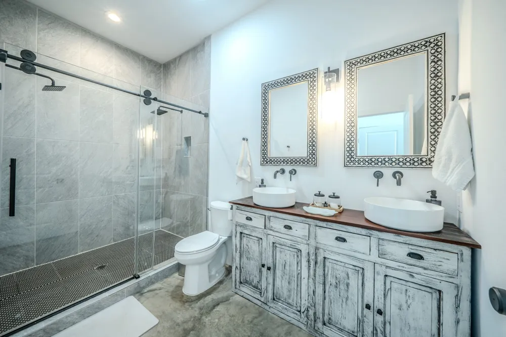136 Deer Park Loop Mabank, TX 75156