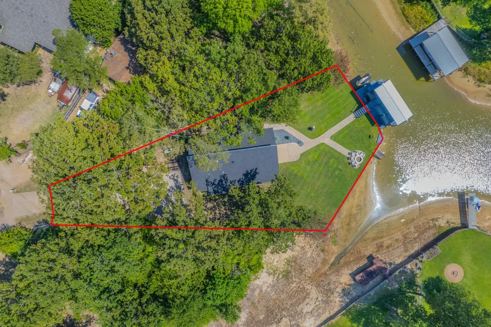 136 Deer Park Loop Mabank, TX 75156