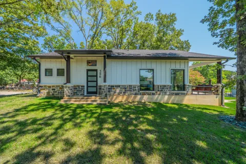 136 Deer Park Loop
