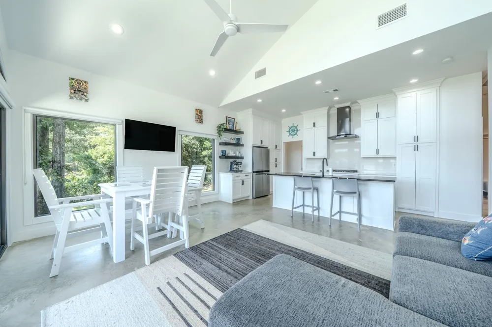 136 Deer Park Loop Mabank, TX 75156