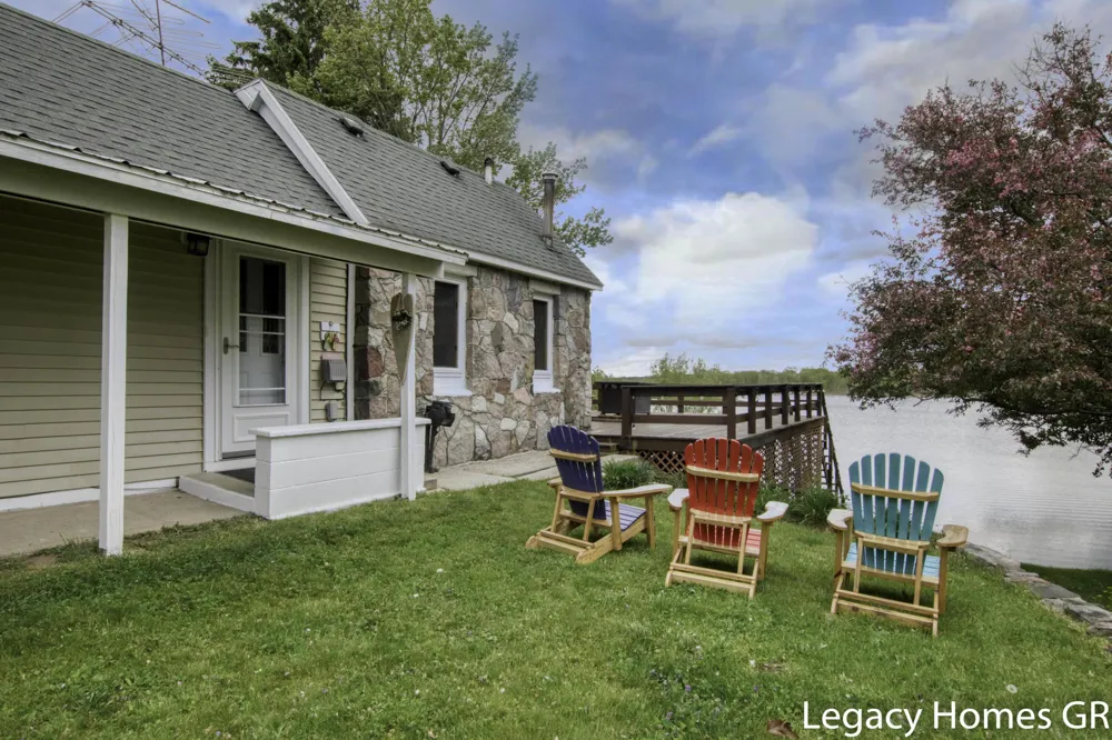 762 Parkwood Drive Six Lakes, MI 48886