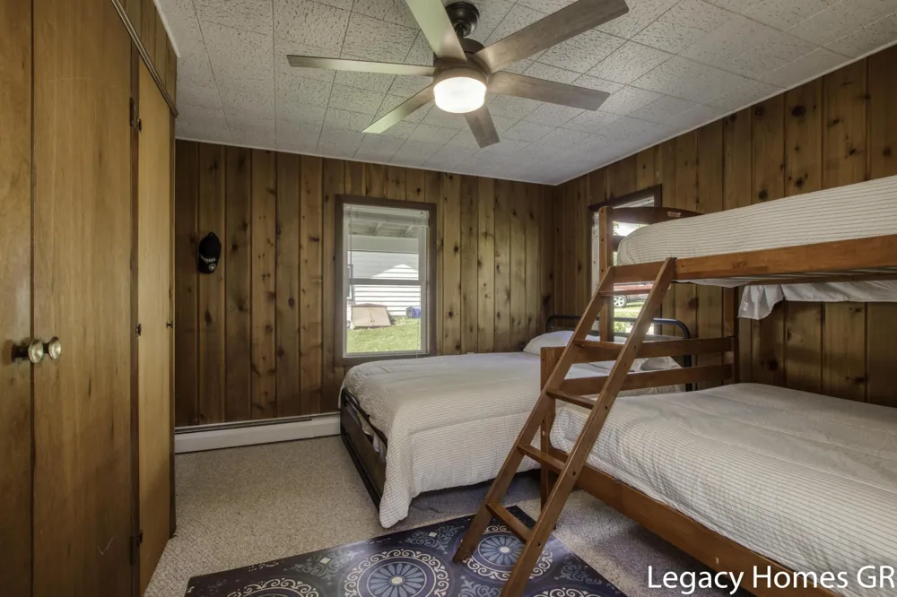762 Parkwood Drive Six Lakes, MI 48886
