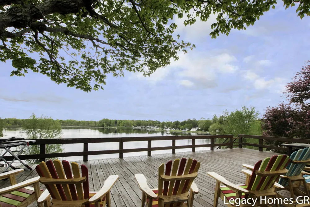 762 Parkwood Drive Six Lakes, MI 48886