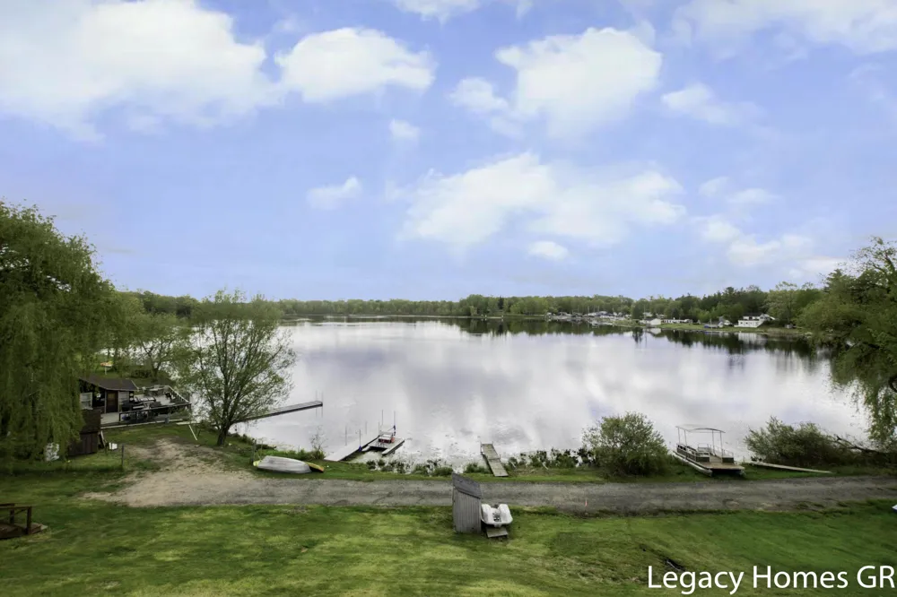 762 Parkwood Drive Six Lakes, MI 48886
