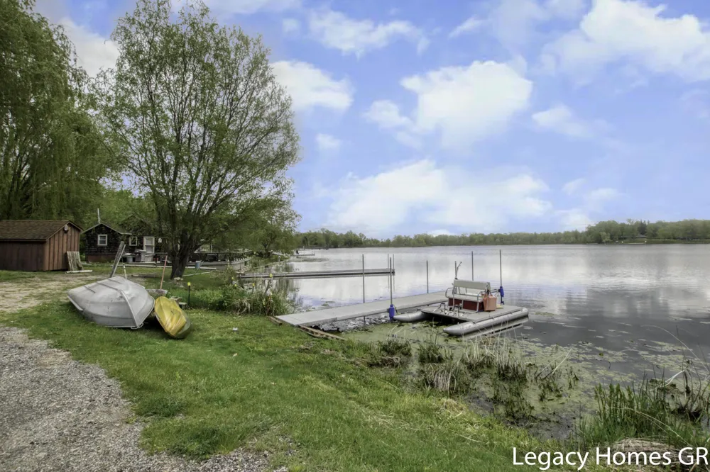 762 Parkwood Drive Six Lakes, MI 48886
