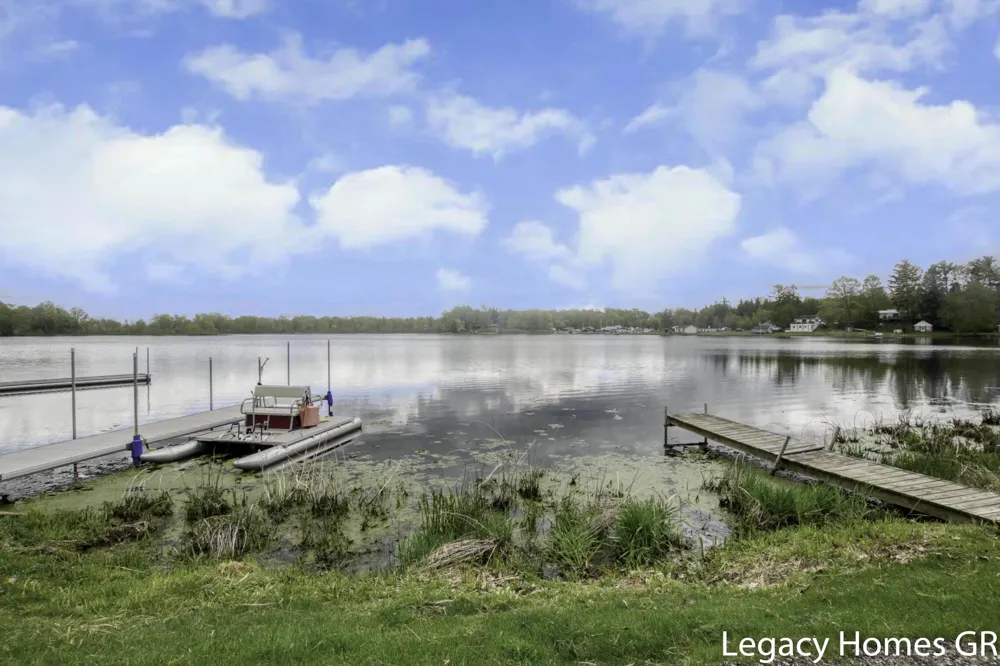 762 Parkwood Drive Six Lakes, MI 48886