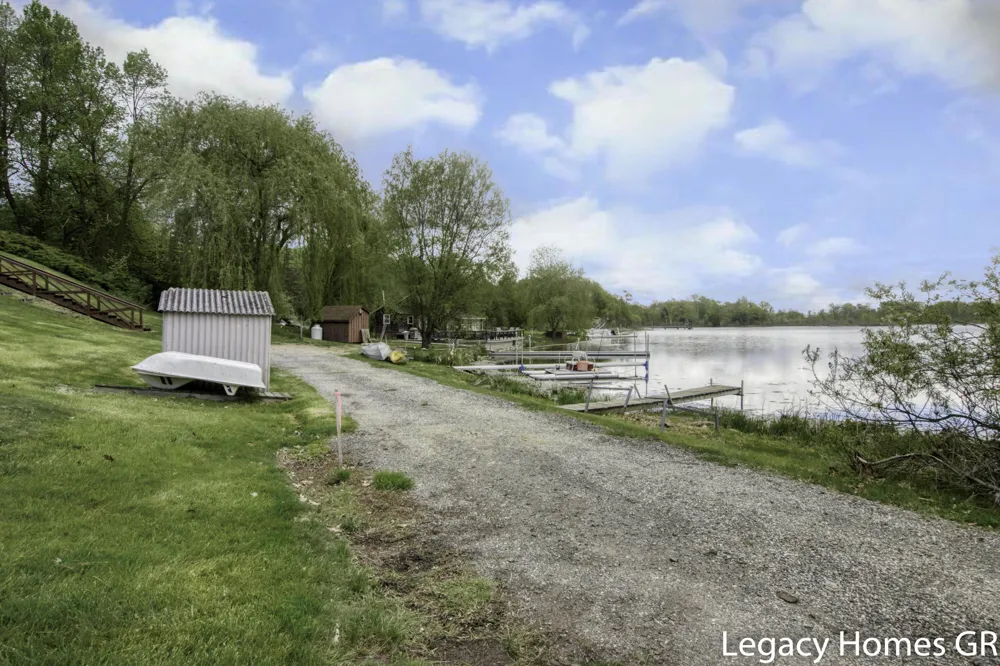 762 Parkwood Drive Six Lakes, MI 48886