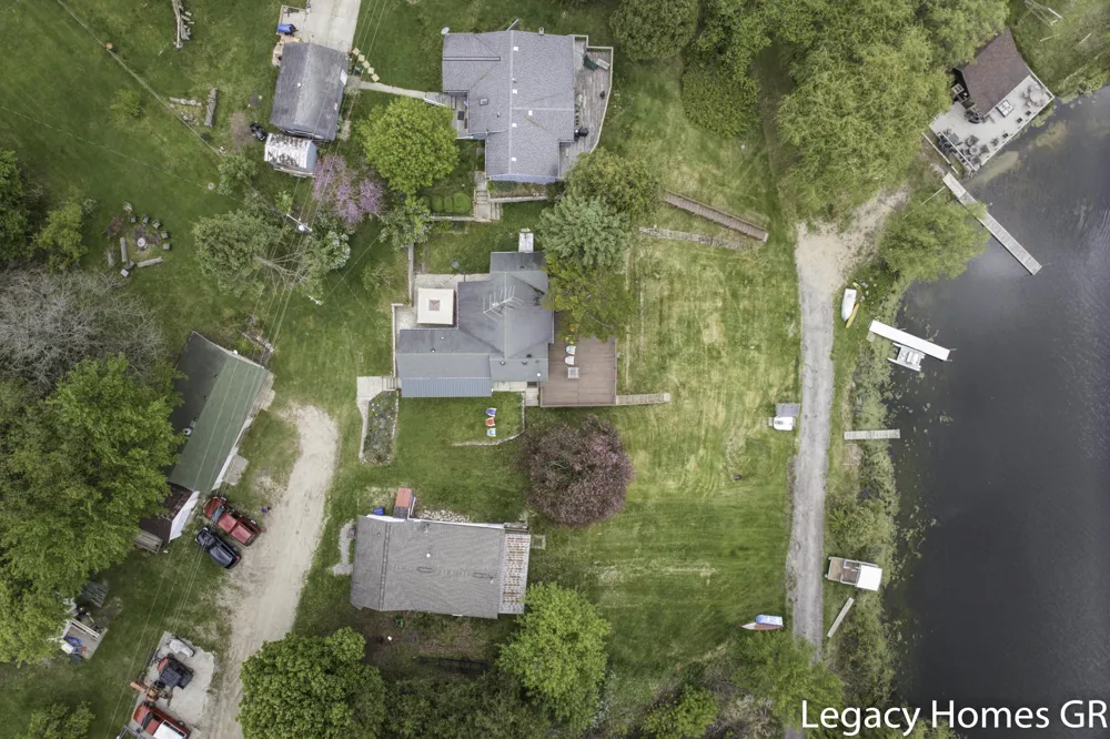 762 Parkwood Drive Six Lakes, MI 48886