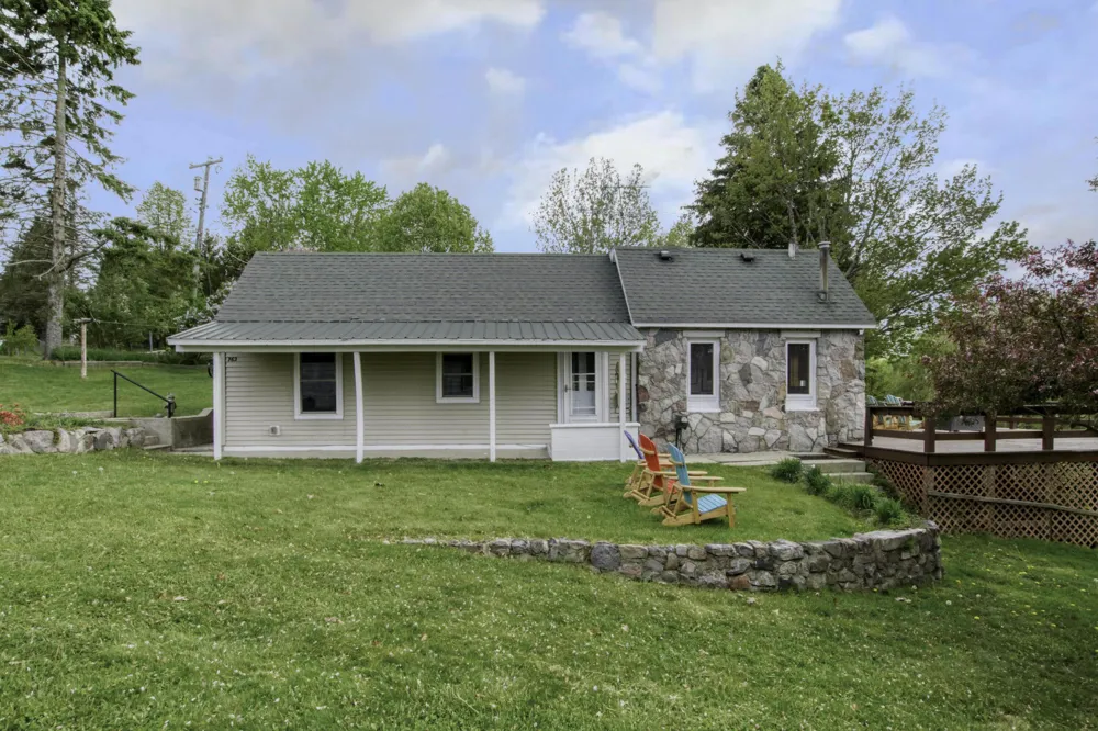 762 Parkwood Drive Six Lakes, MI 48886