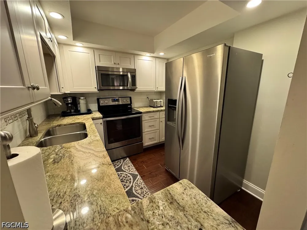 Key Drive #203 North Fort Myers, FL 33903