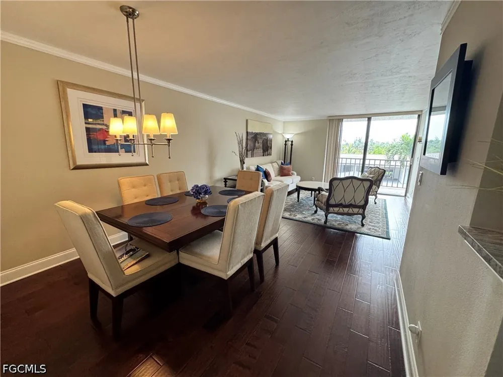 Key Drive #203 North Fort Myers, FL 33903