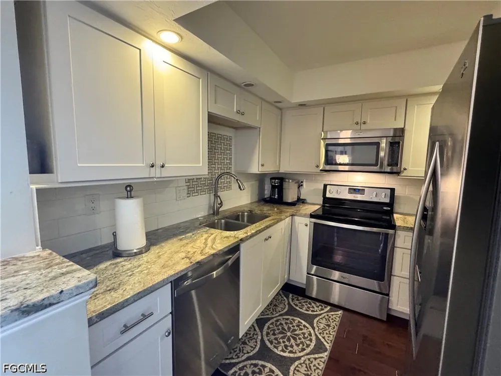 Key Drive #203 North Fort Myers, FL 33903