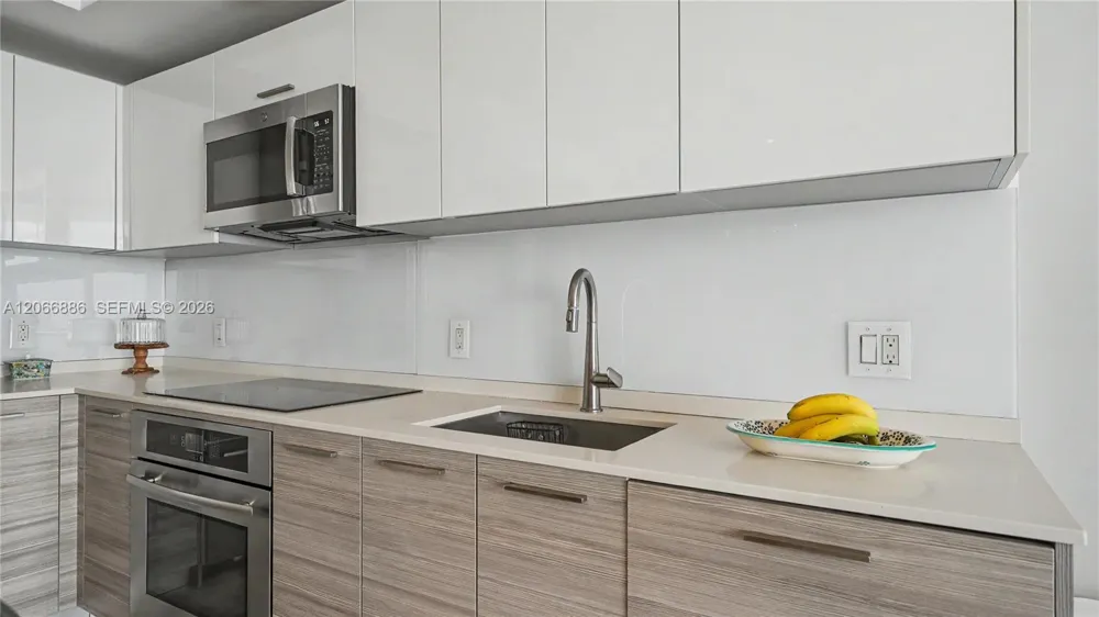 1300 Brickell Bay Dr #3102 Miami, FL 33131