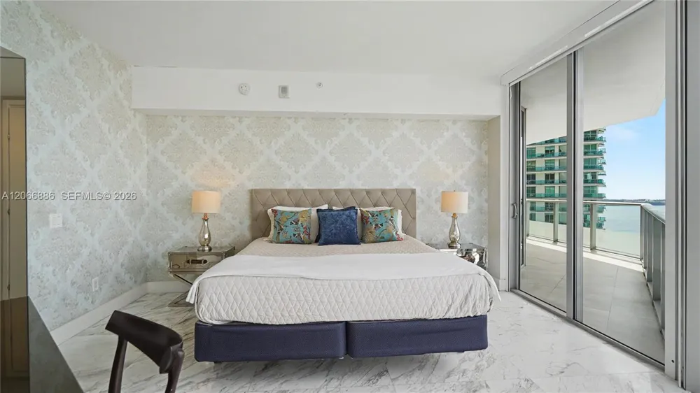 1300 Brickell Bay Dr #3102 Miami, FL 33131