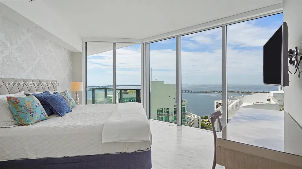 1300 Brickell Bay Dr #3102 Miami, FL 33131