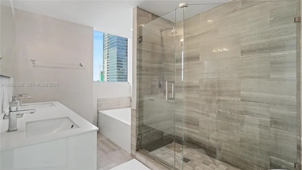 1300 Brickell Bay Dr #3102 Miami, FL 33131